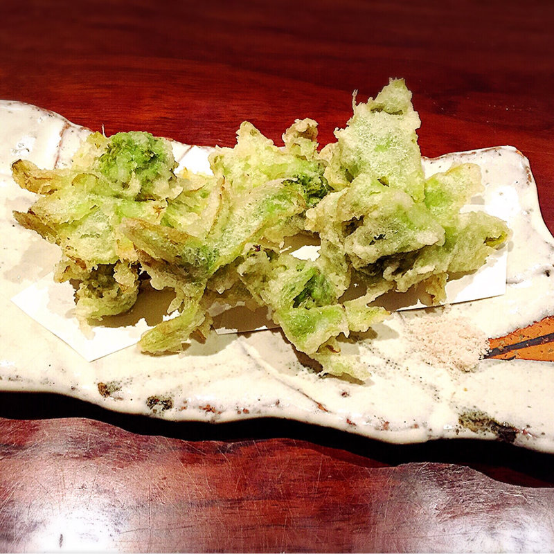 山菜の天婦羅(山人 )