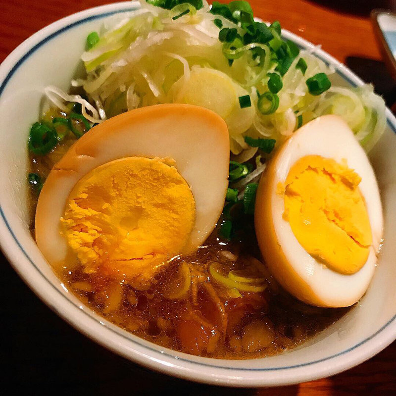 牛モツ煮込み(餃子のロッキー)
