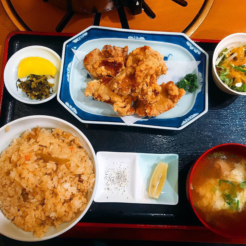 唐揚げ定食 鳥めし大盛(ドライブイン鳥 糸島店)
