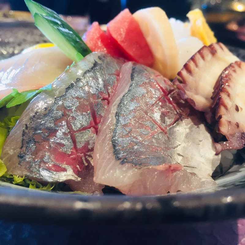 海の彩りちらし丼(笑魚（蒲江インターパーク）)