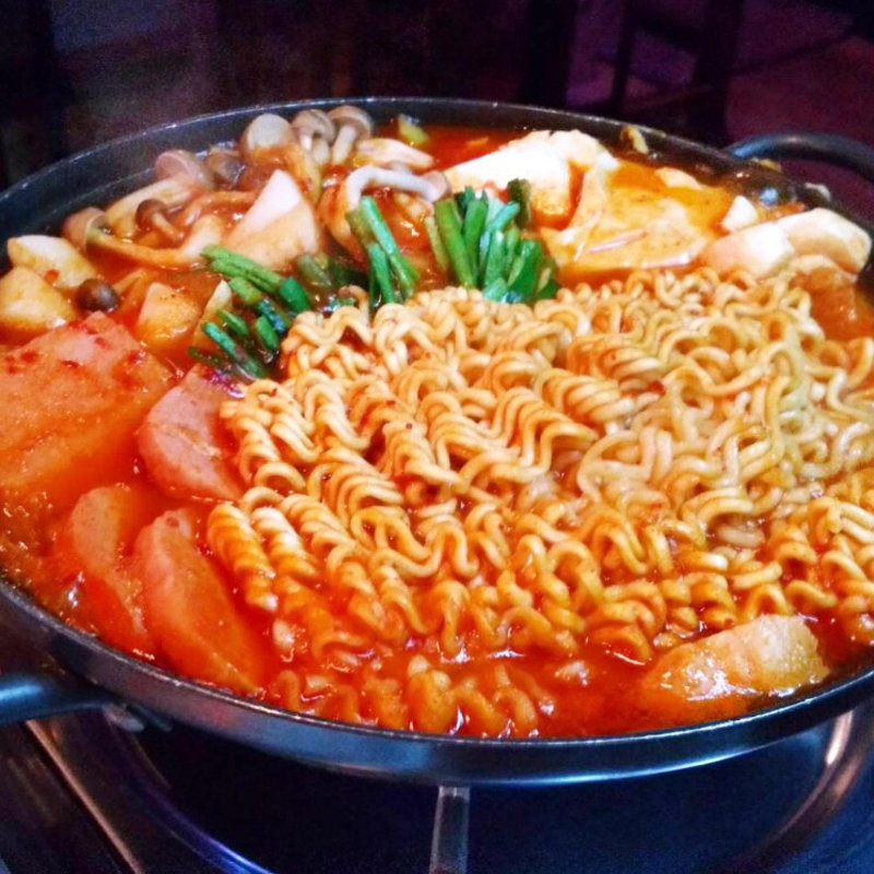 韓国鍋(ポケ ノ? （Porque no?）)