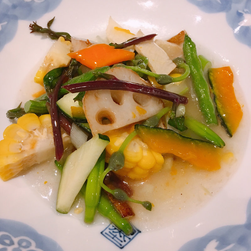 こだわり季節野菜9品目の沖縄塩炒め(墨花居 成城コルティ店)