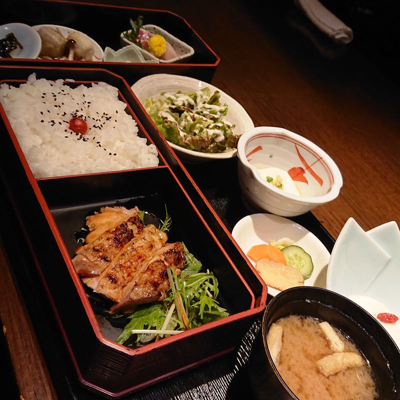 きじ焼き重御前(ひない小町)