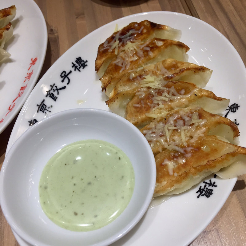 焼きチーズ餃子 （期間限定）(東京餃子楼 京橋店)