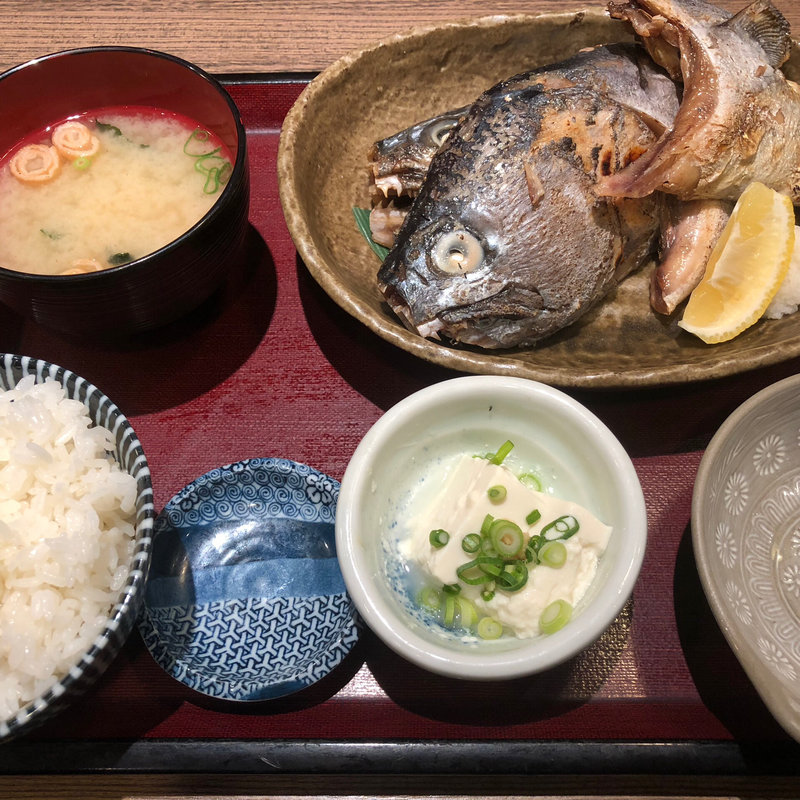 旬魚かま塩焼定食(喜水亭)