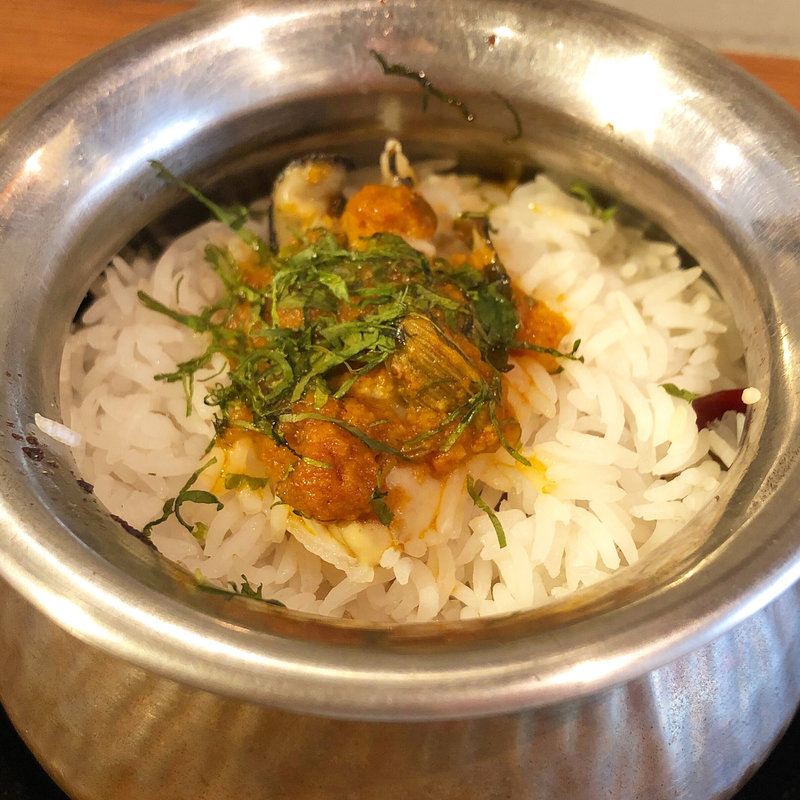 牡蠣のビリヤニ(インド料理マルジョウ)