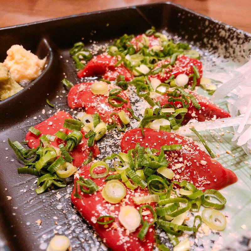 鳥レバー刺し(あぶりTAO)