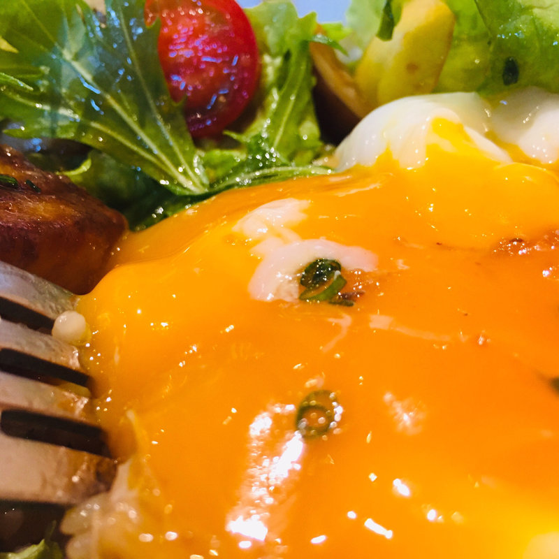 フォアグラ丼(ビストロ メイクマ)