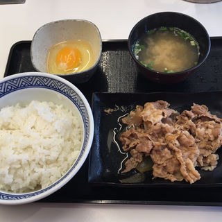 牛皿定食ご飯大盛(吉野家 札幌狸小路店)
