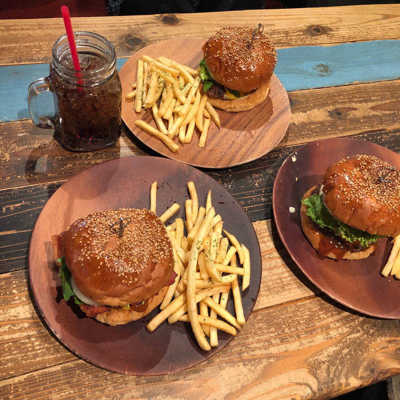 (ザ★ゴールデンハンバーガーズ)