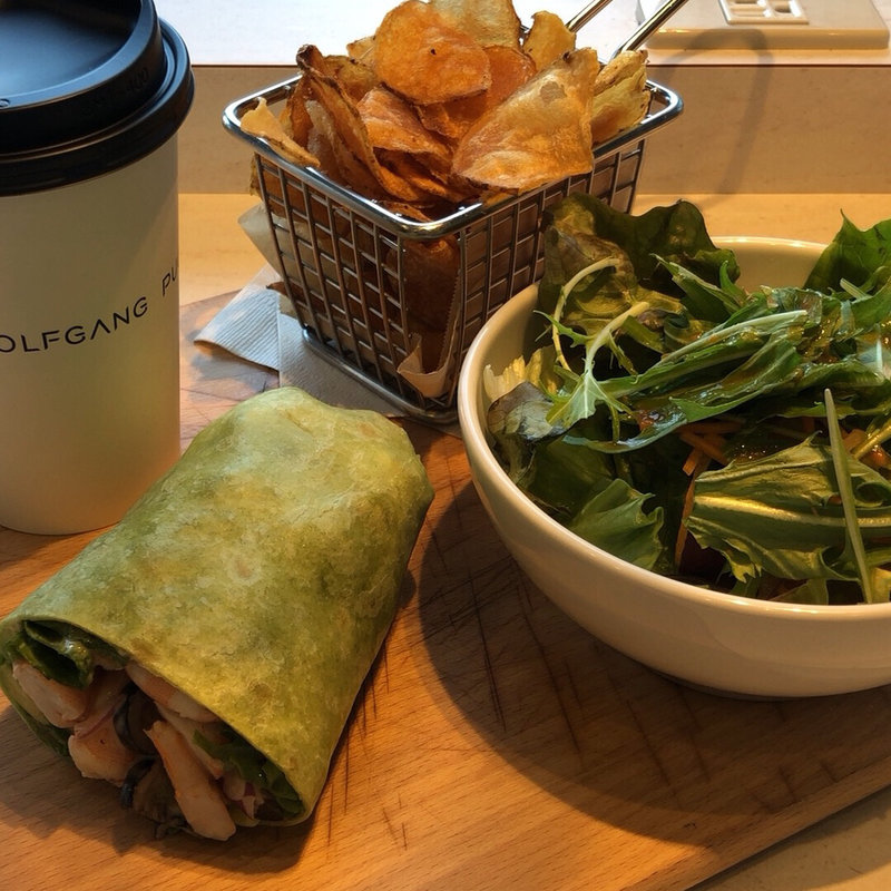 海老アボカドラップ(ウルフギャング・パック PIZZA 横浜ランドマークプラザ店)