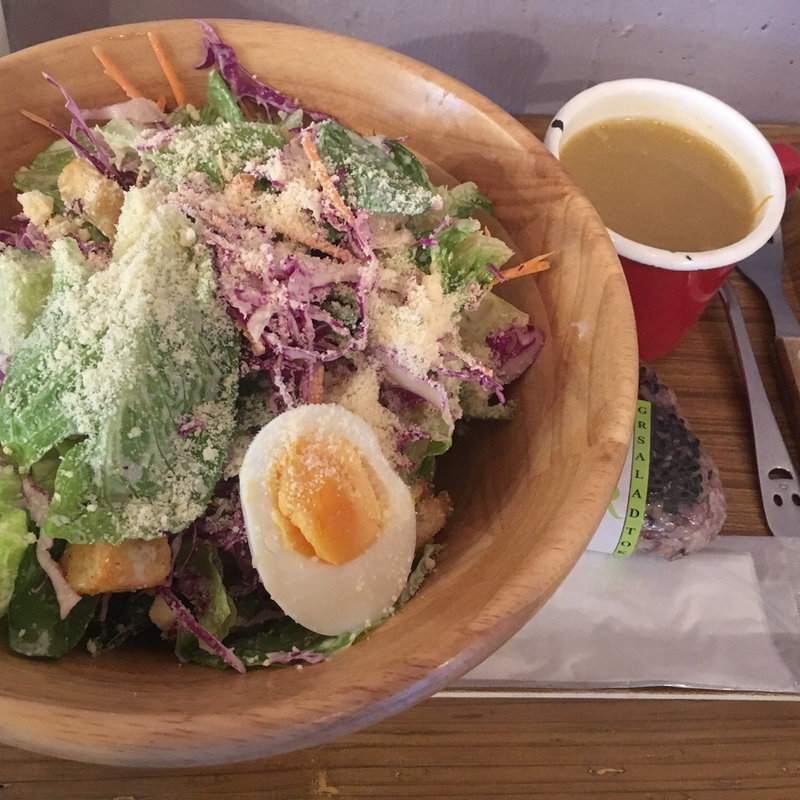 キングチキンサラダ+雑穀米おにぎり+参鶏湯スープ(ジーアール サラダ トウキョウ)