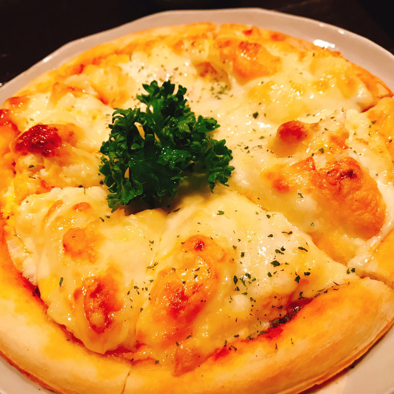 エッグマヨピザ  （ミックスエッグマヨ）(味市場 亀)