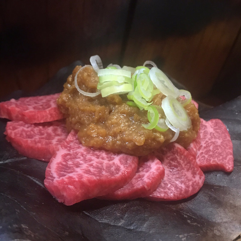 飛騨牛の朴葉味噌焼き(みかど )