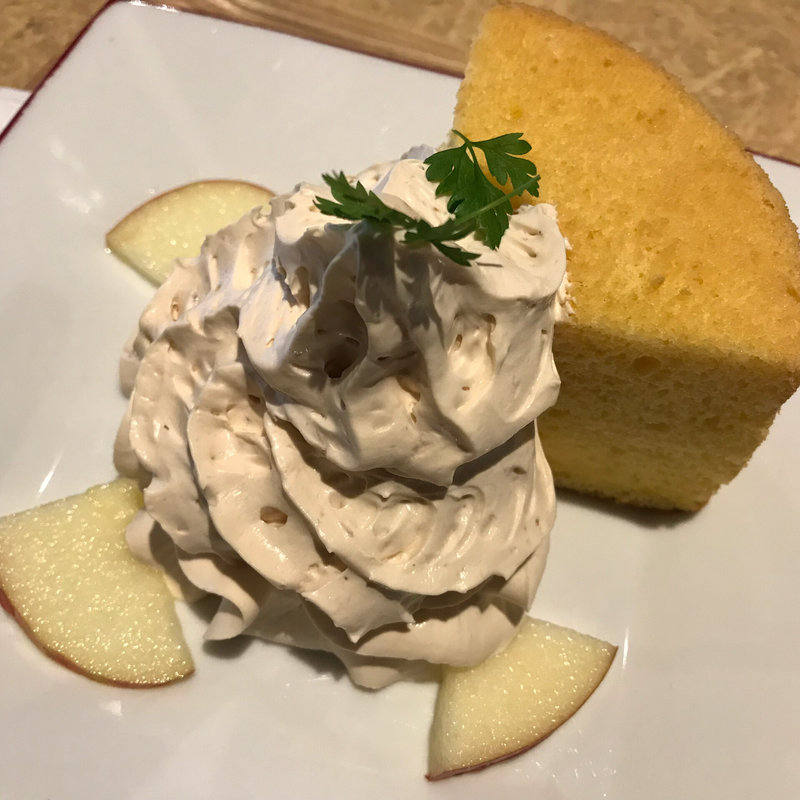 米粉のシフォンケーキ(Brooks ME-BYO cafe 原宿店)