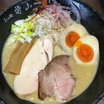 濃厚鶏白湯そば(らぁ麺  芳山)
