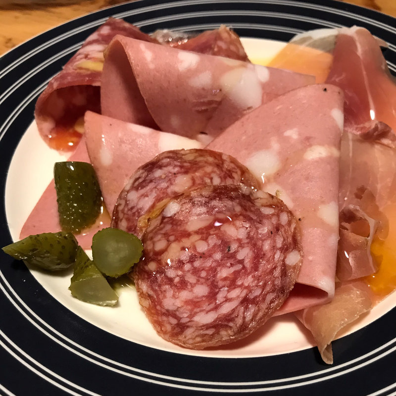 生ハムの盛り合わせ(アリアーレ)