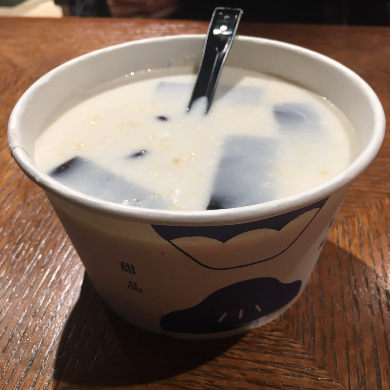 杏仁豆腐 (3様)(夏樹甜品 誠品南西店)