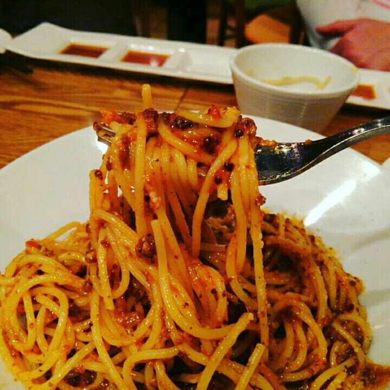 じっくり煮込んだ黒毛和牛ボロネーゼ(イタリアン肉バル デル・ソーレ 道頓堀)