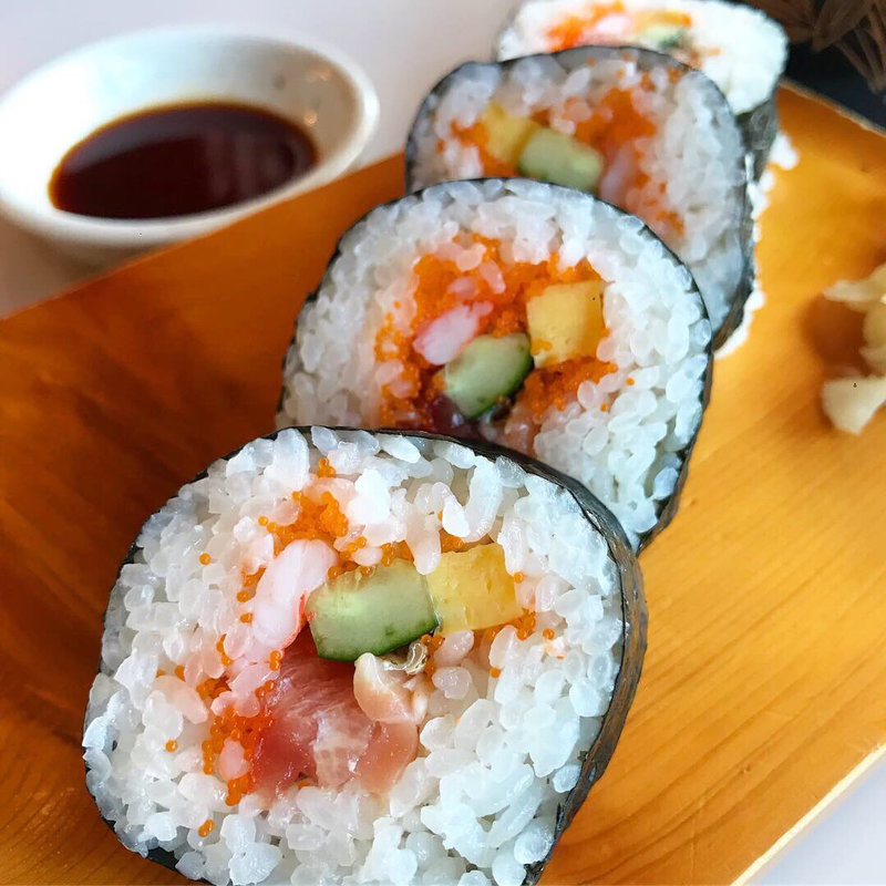 恵方巻きハーフサイズ(マルカンビル大食堂)