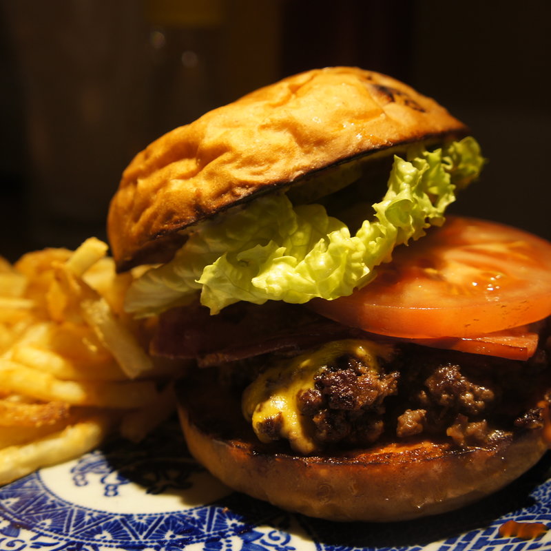 ベーコンチーズバーガー(SHOGUN BURGER 新宿1号店)