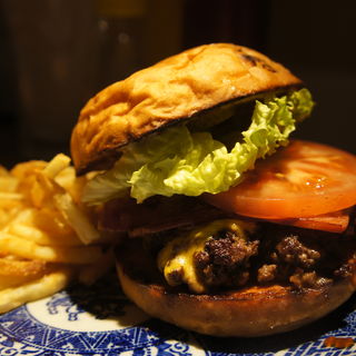ベーコンチーズバーガー(SHOGUN BURGER 新宿1号店)