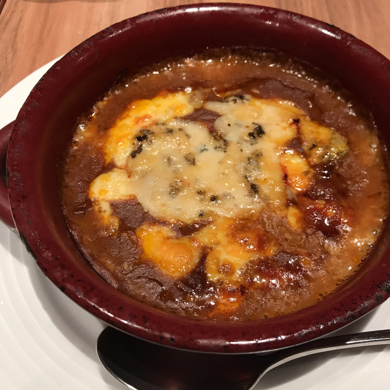 自家製ブルーチーズ軽井沢焼きチーズカレー(アトリエ・ド・フロマージュ 南青山店)