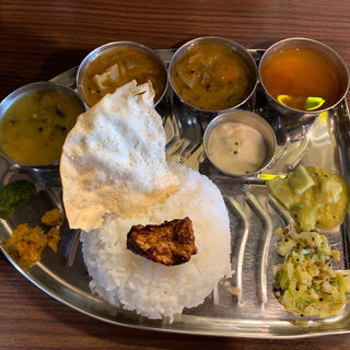 南インドミールス(朝〆ほるもん専門店まるじゅう)