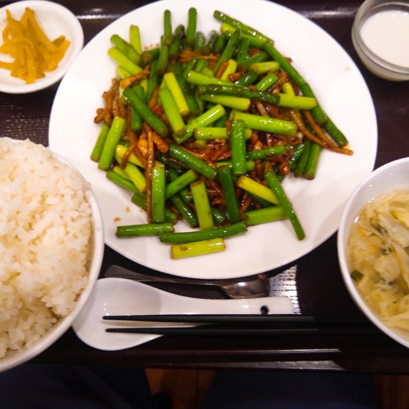 豚肉とニンニクの芽炒め(食為鮮 東京店)