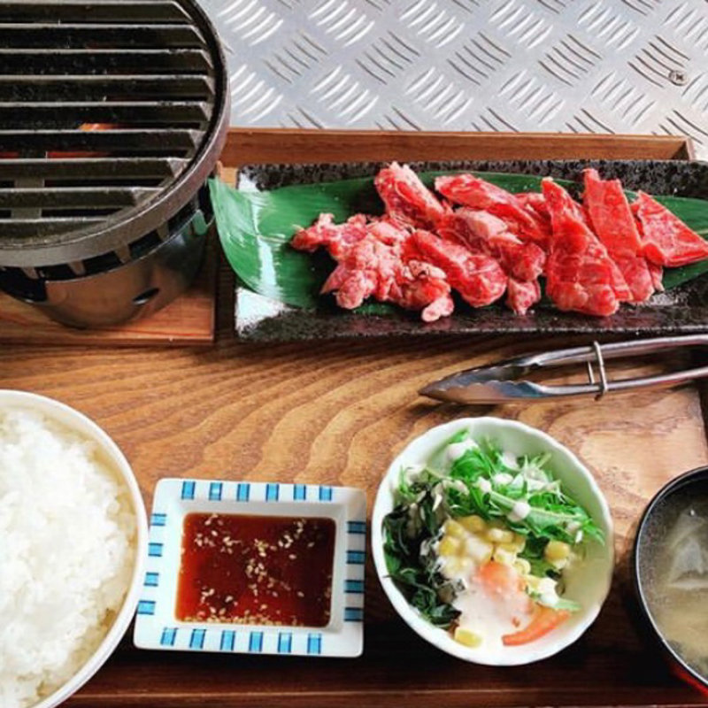 牛さがり定食(生成 （キナリ）)