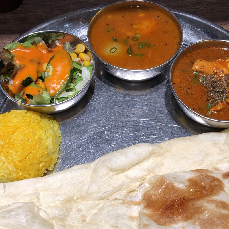 ダブルカレーセット(インドカレー＆ナン ムンバイ みなとみらい店)