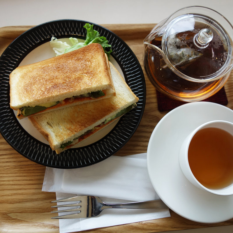 バジルチキンホットサンド(よかもんカフェ)
