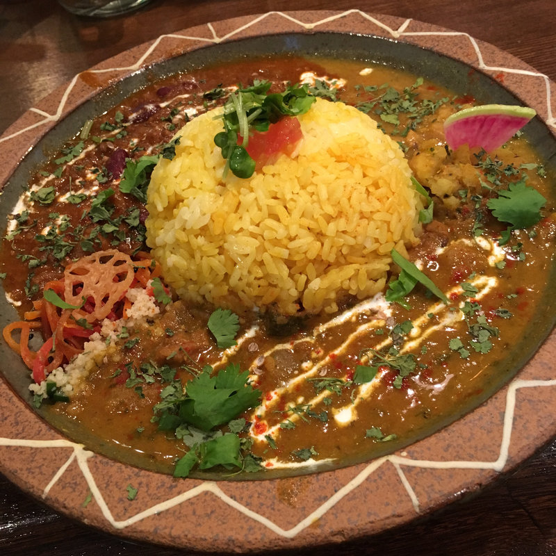 豆と挽肉のサルサカレー&カブのミントチキンカレー(Trippin Spice)