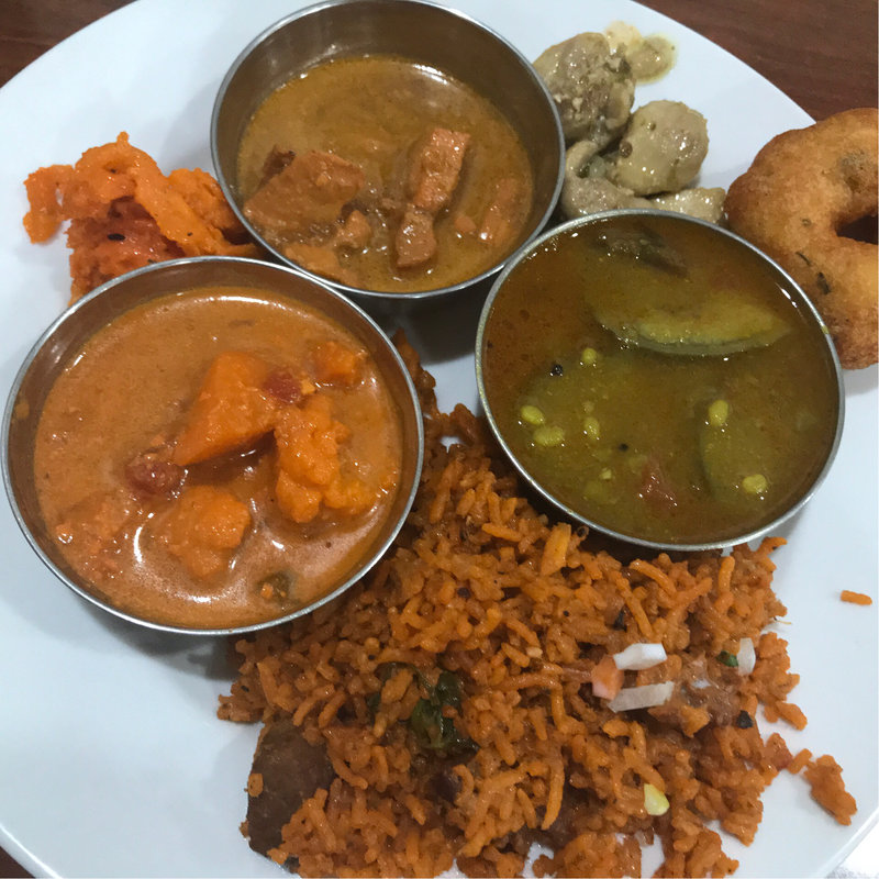 ランチブッフェ(スルチ)