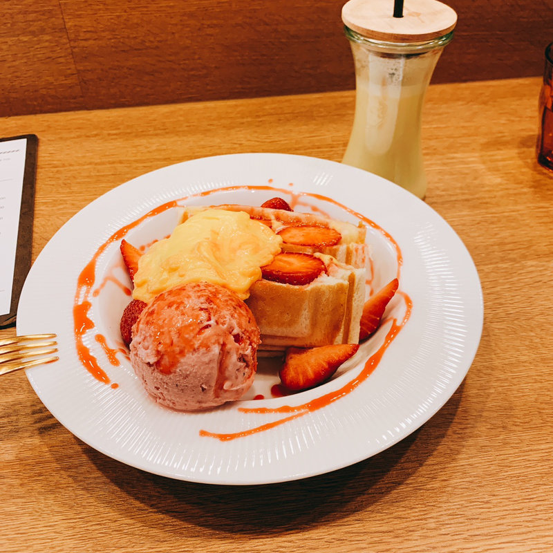 あまおういちごとカスタードのホットサンド(冬季限定)(momovege )