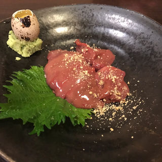 レバ刺し(焼鳥はなび)