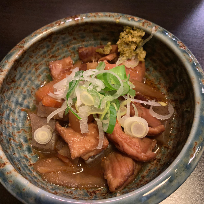 もつ煮込み(焼鳥はなび)