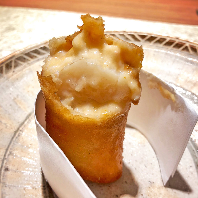 活帆立と毛蟹と雲丹の春巻(クロモリ （KUROMORI）)