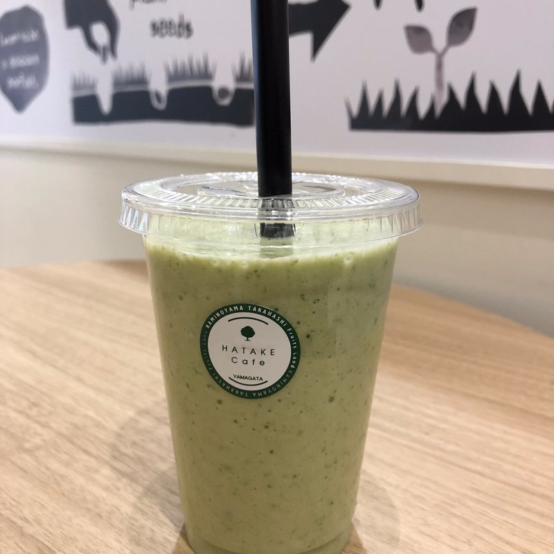 小松菜とバナナのスムージー(ハタケカフェ 山形エスパル店)