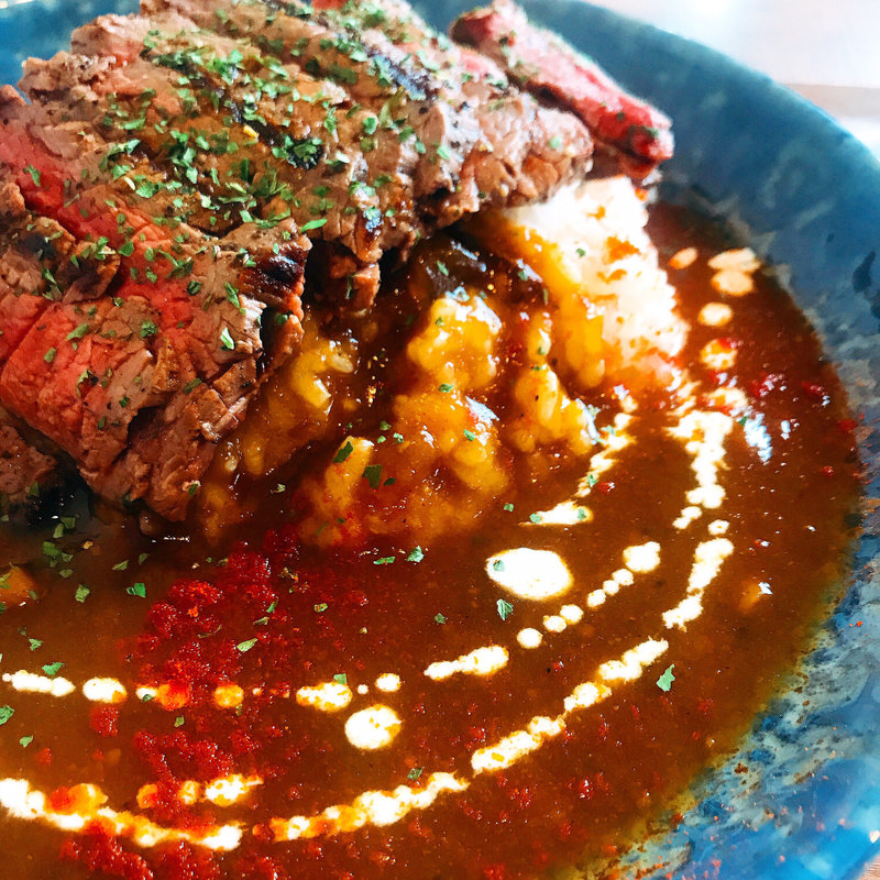 赤身ステーキカレー300g(Hungry Bowl)
