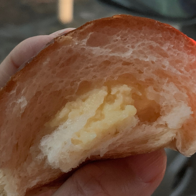 塩バターロール ミルク(ブーランジュリー・K・ヨコヤマ)