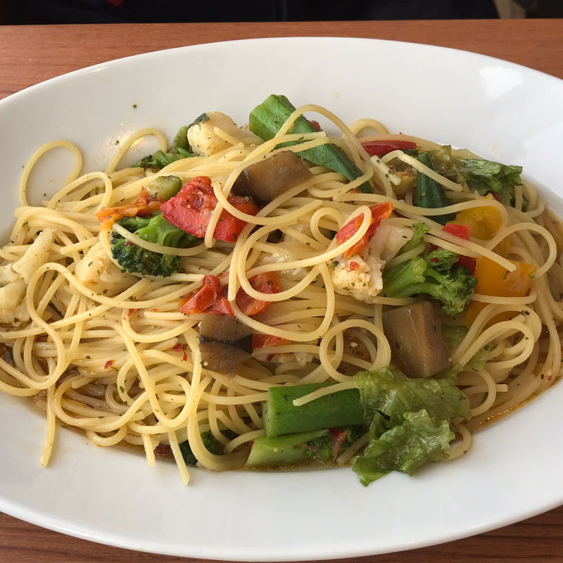 たっぷり野菜のペペロンチーノ 大盛(デリッシュ ウフ ららぽーと立川立飛店)