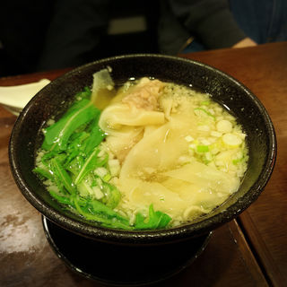 ワンタン麺(小籠包龍哉 )