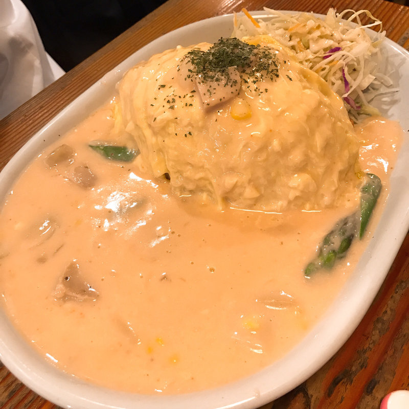 塩麹焼豚と明太子クリームのオムライス(カフェハウス キッシュ)