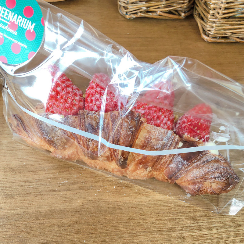 いちごクロワッサンド(GREENARIUM AWAJISHIMA)