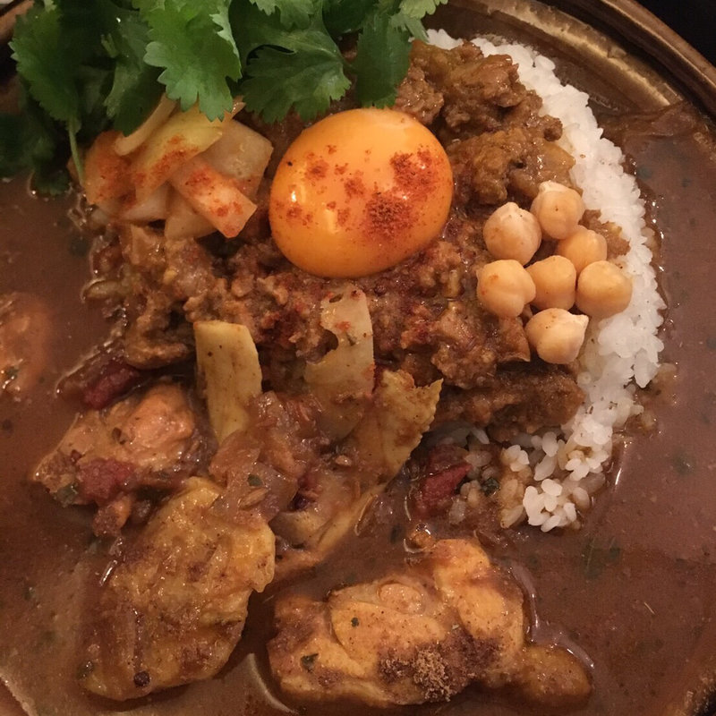 ポークとキーマのあいがけカレー(スパイスポスト)