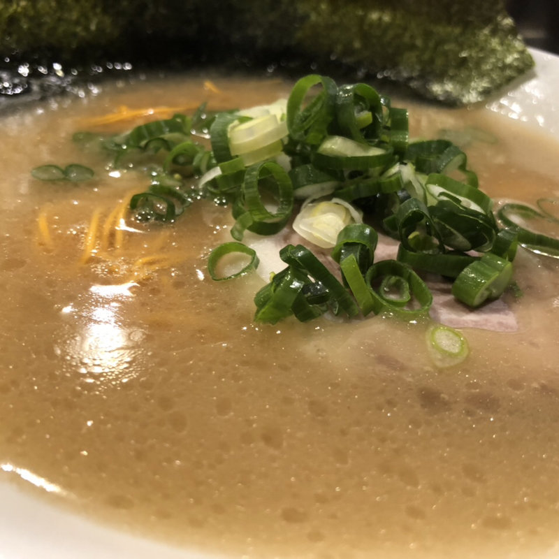 博多ラーメン(通称：白)(力丸 （【旧店名】とんでんかん）)