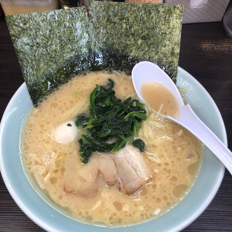 醤油らーめん(横浜家系ラーメン 御茶ノ水 魂心家)