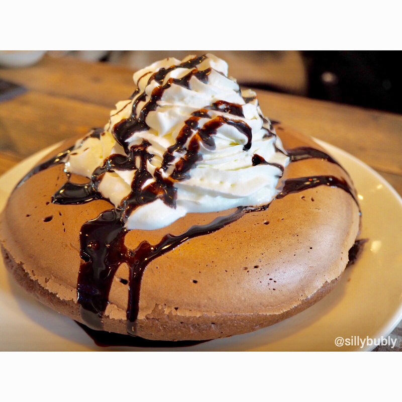 大きな大きなチョコパンケーキ(期間限定)(絵本カフェ holo holo （ホロホロ）)