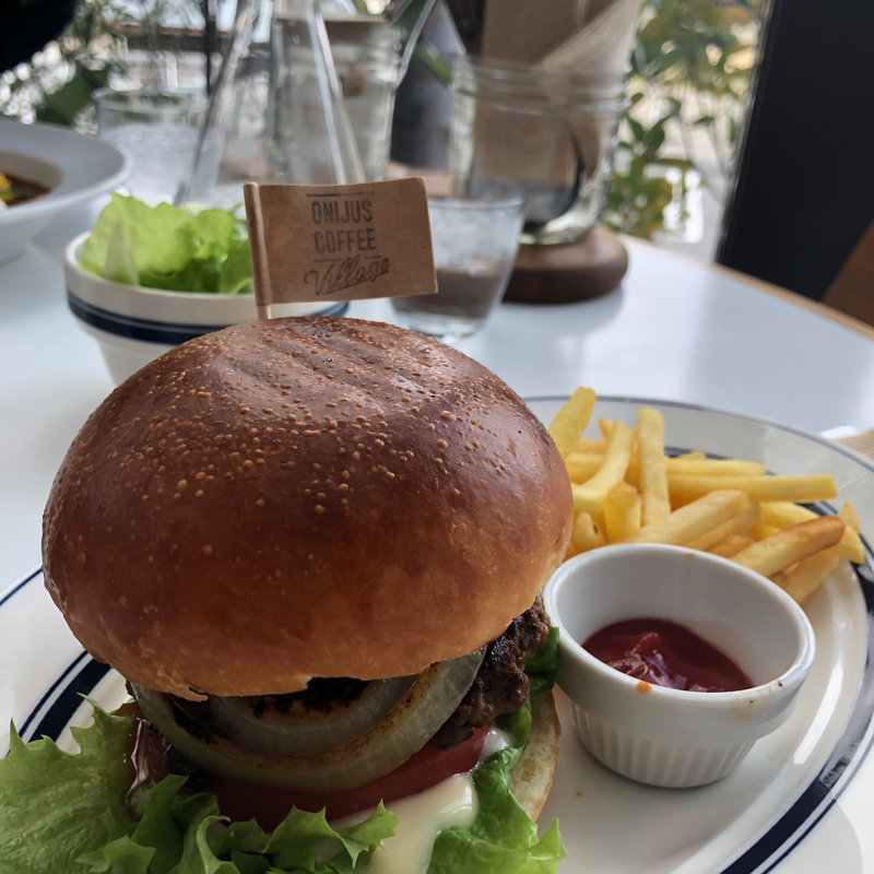 (ONIJUS COFFEE VILLAGE)